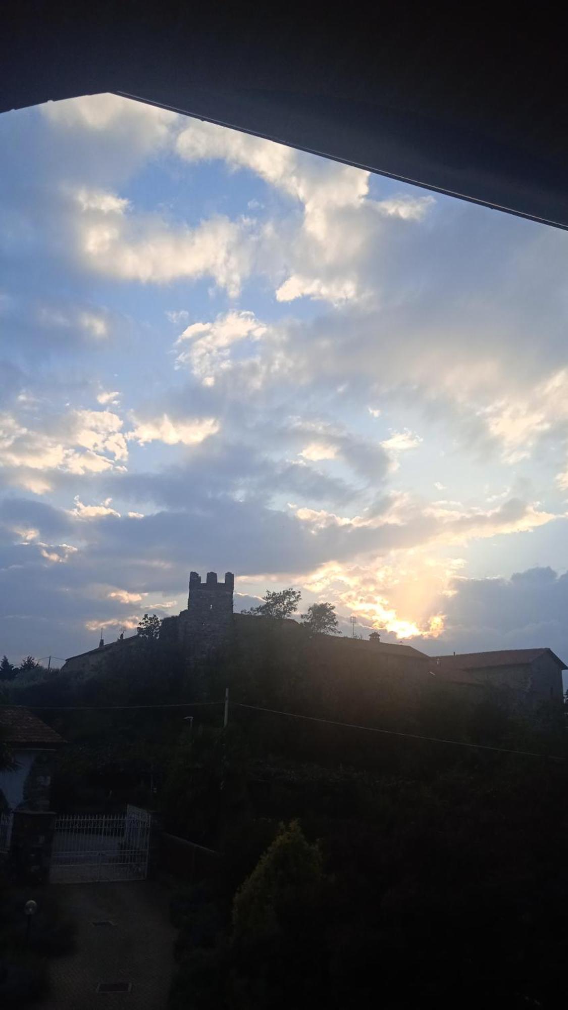 Bouganville Viverone Bagian luar foto